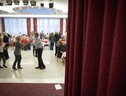 Anziani in una sala da ballo (ANSA)