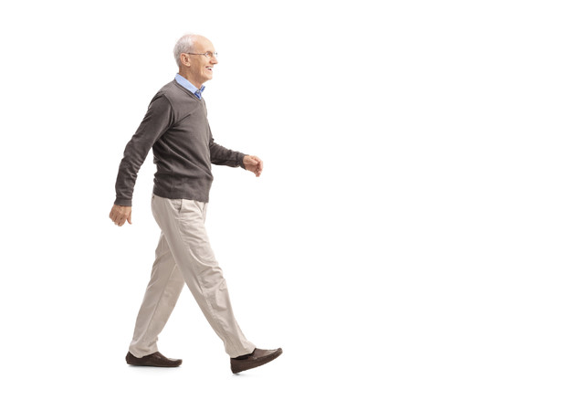 La camminata degli anziani specchio salute del loro cervello (ANSA)