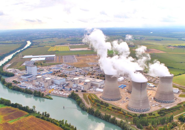 La centrale nucleare di Bugey (Francia) in una foto d'archivio (ANSA)