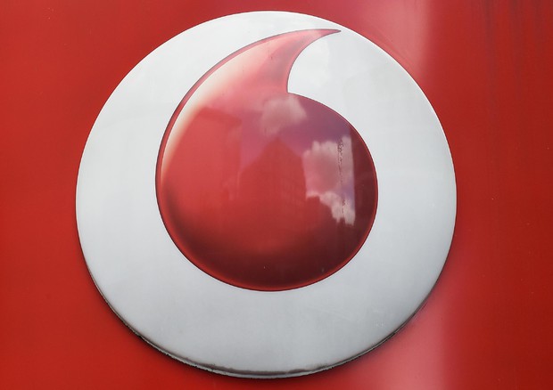 Vodafone: rifiuta offerta Iliad e Apax per Vodafone Italia © EPA