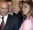 Putin con  Alina Kabayeva (ANSA)