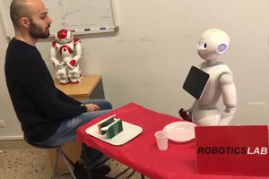 Il robot che pensa ad alta voce (fonte: Arianna Pipitone e Antonio Chella/Università di Palermo) (ANSA)