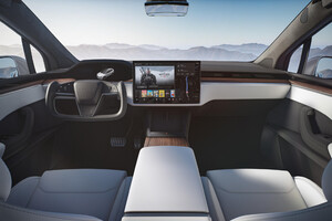Tesla Model S e Model X ora anche con volante convenzionale (ANSA)