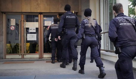 Gunman attacking students at Heidelberg University © EPA