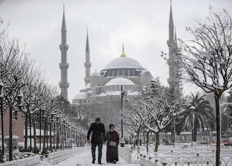 A snowy winter day in Istanbul © EPA