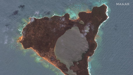 Hunga Tonga-Hunga Ha'apai volcano eruption in the Tonga Archipelag (ANSA)