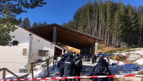 Incidenti lavoro: colpito da cabina, muore responsabile cabinovia Lorica (ANSA)