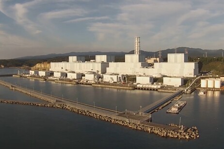 La centrale nucleare di Fukushima (fonte: Joe Moross, da Wikipedia)
