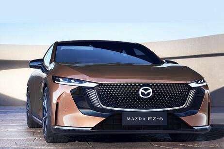 Mazda presenta in Cina due inediti modelli elettrificati