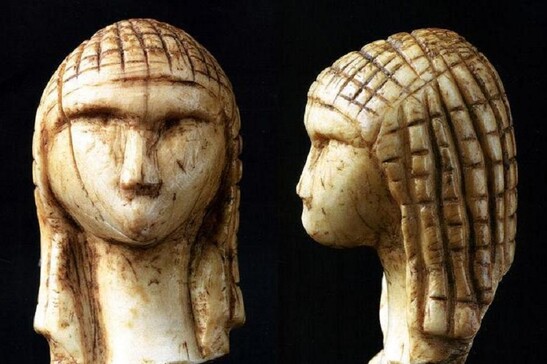 La Signora di Brassempouy, tra i più noti esempi di figure femminili riprodotte dalla cultura gravettiana (fonte: Wikimedia)