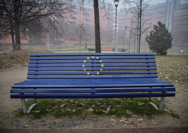 A Milano la prima panchina europea nel ricordo di David Sassoli (foto: ANSA)