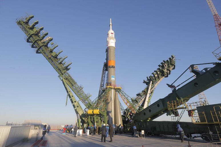Pronta al lancio la Soyuz per la missione Futura © ANSA/EPA