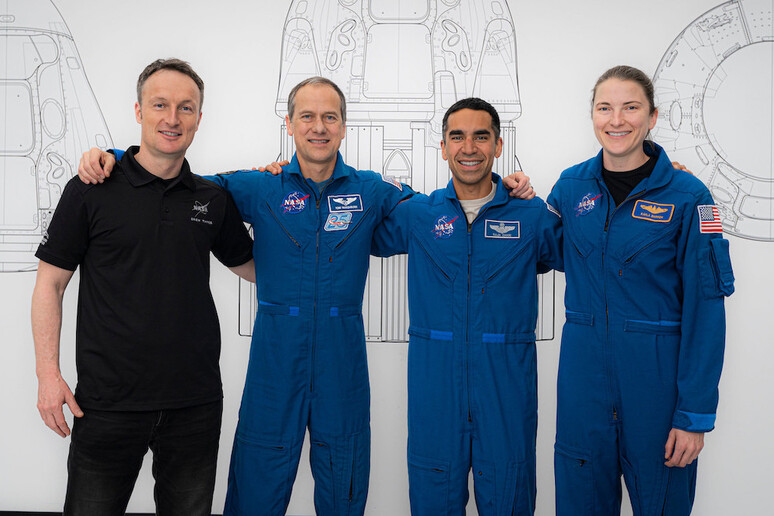 L’equipaggio che partirà con la navetta Endurance. Da sinistra: Matthias Maurer /Esa) e gli astronauti della Nasa Thomas Marshburn, Raja Chari e Kayla Barron (fonte: SpaceX) - RIPRODUZIONE RISERVATA
