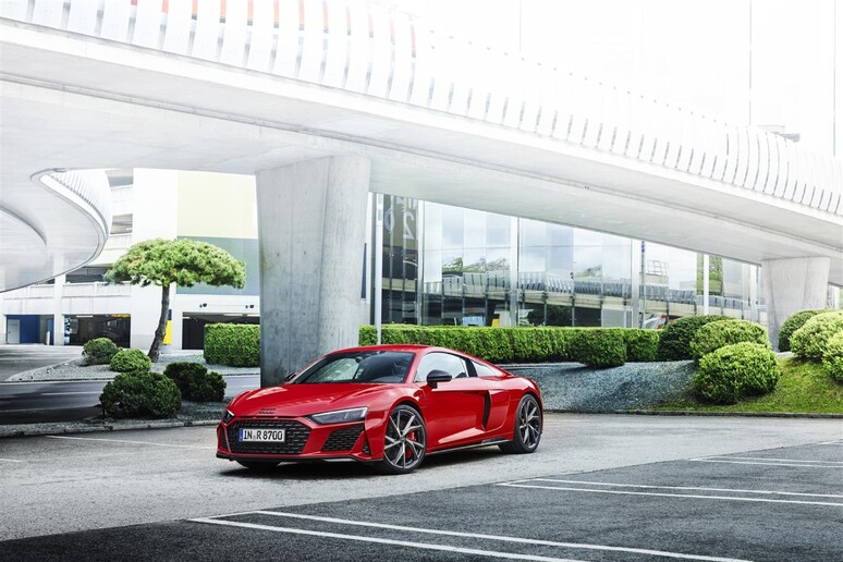 Audi R8 V10 performance RWD, vera supercar dal DNA racing - RIPRODUZIONE RISERVATA