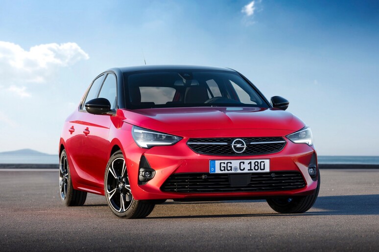 Opel Corsa e Crossland: le Blitz Edition si comprano on line - RIPRODUZIONE RISERVATA