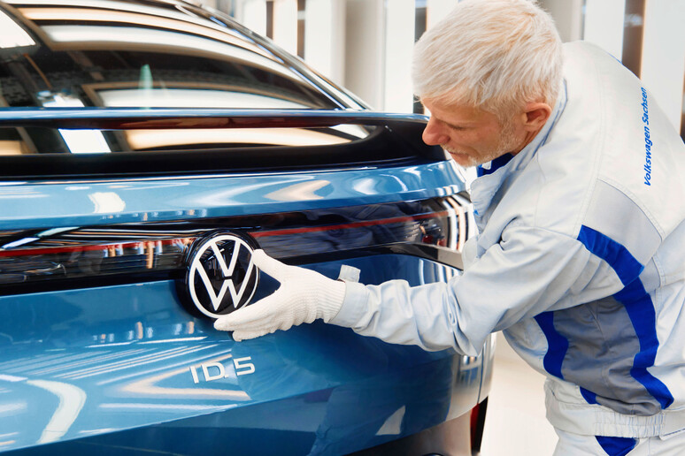 Volkswagen, a Zwickau preme acceleratore su elettrificazione - RIPRODUZIONE RISERVATA